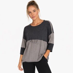 We The Free Vintage Women’s Two-Tone Gray and Charcoal Long Sleeve Top